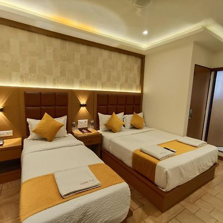Hotel Riva International Goregaon- Near Nesco Mumbai Kültér fotó