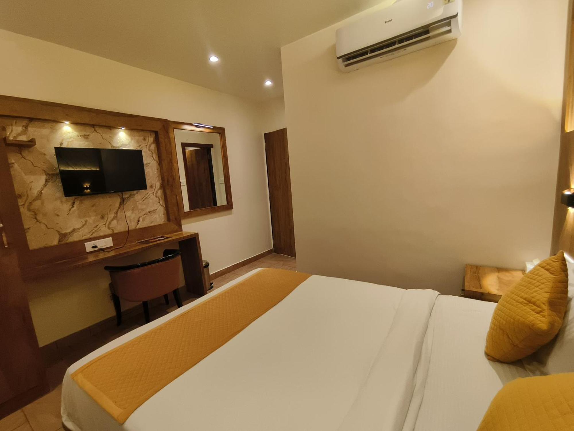Hotel Riva International Goregaon- Near Nesco Mumbai Kültér fotó